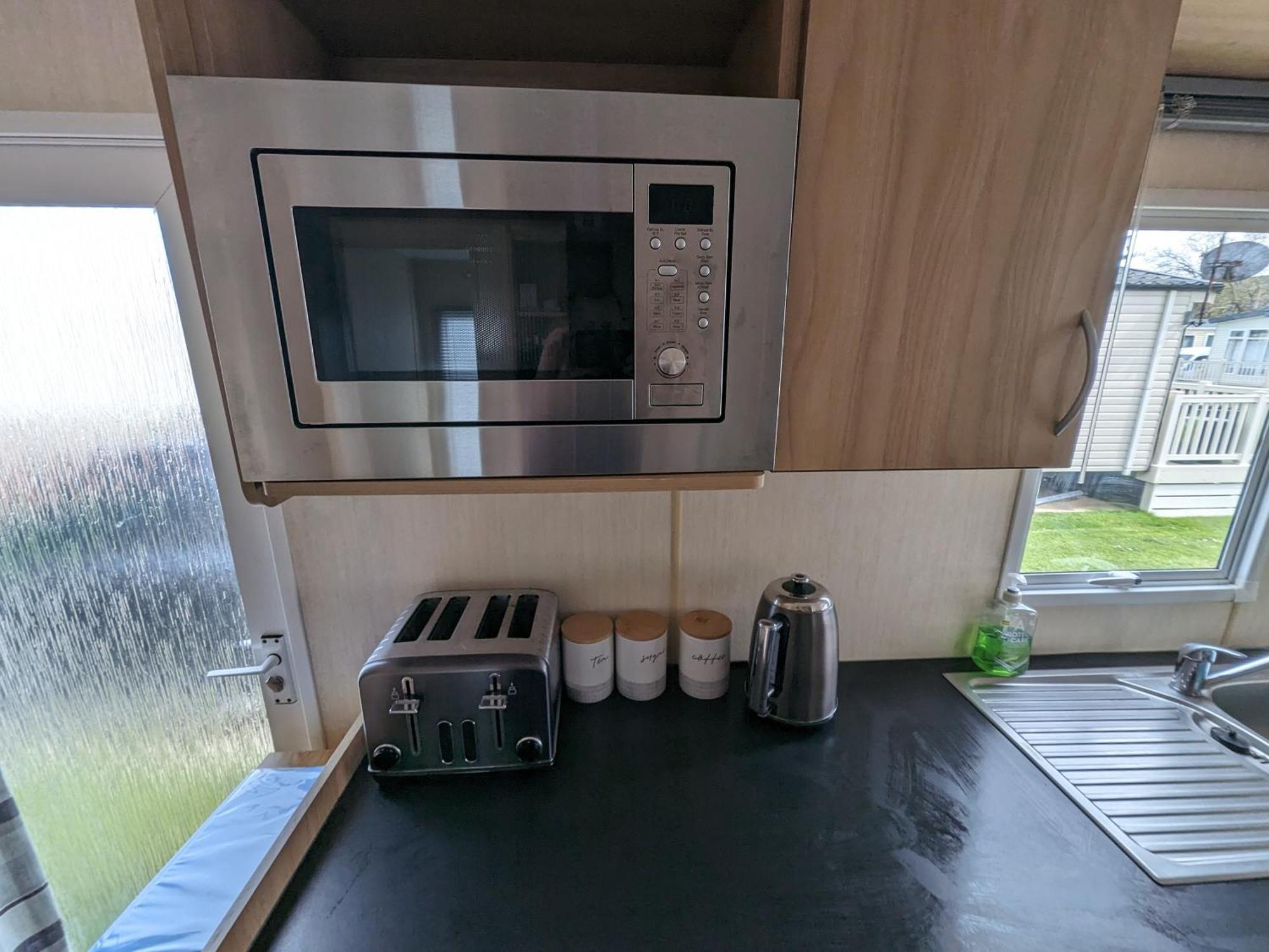 3 Bedroom Caravan, Sleeps 8 Lyons Lido Beach 普利斯坦丁 外观 照片